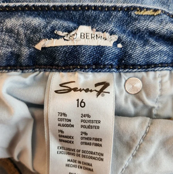 Seven7 Jean Bermuda Shorts Distressed Size 16 Light Blue Wash - Picture 9 of 9